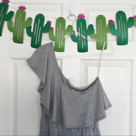 NWT Rolla Coster Gray Ruffle One Shoulder Romper - Picture 3 of 10